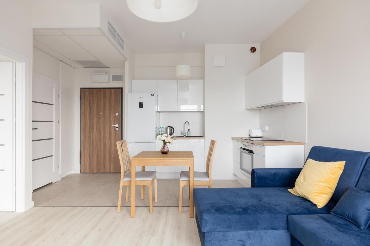 Wola Chic Blue Apartment วอร์ซอ ภายนอก รูปภาพ