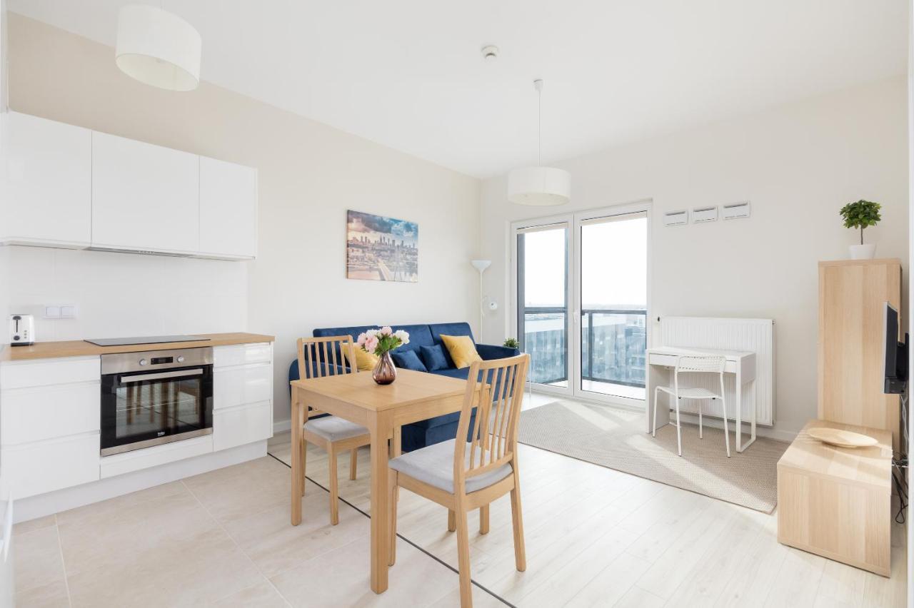 Wola Chic Blue Apartment วอร์ซอ ภายนอก รูปภาพ