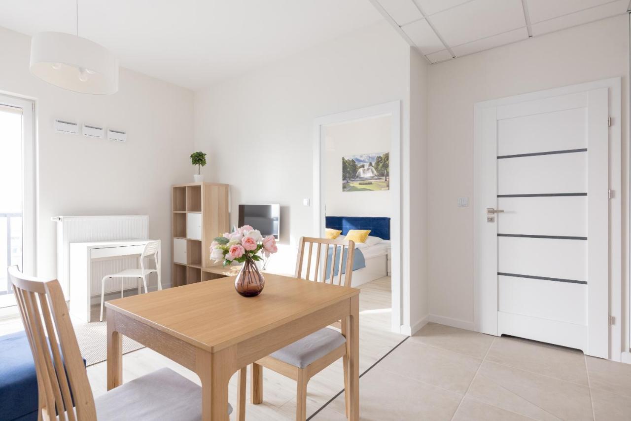 Wola Chic Blue Apartment วอร์ซอ ภายนอก รูปภาพ