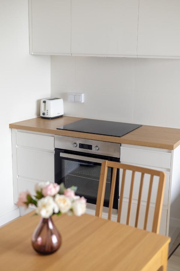 Wola Chic Blue Apartment วอร์ซอ ภายนอก รูปภาพ