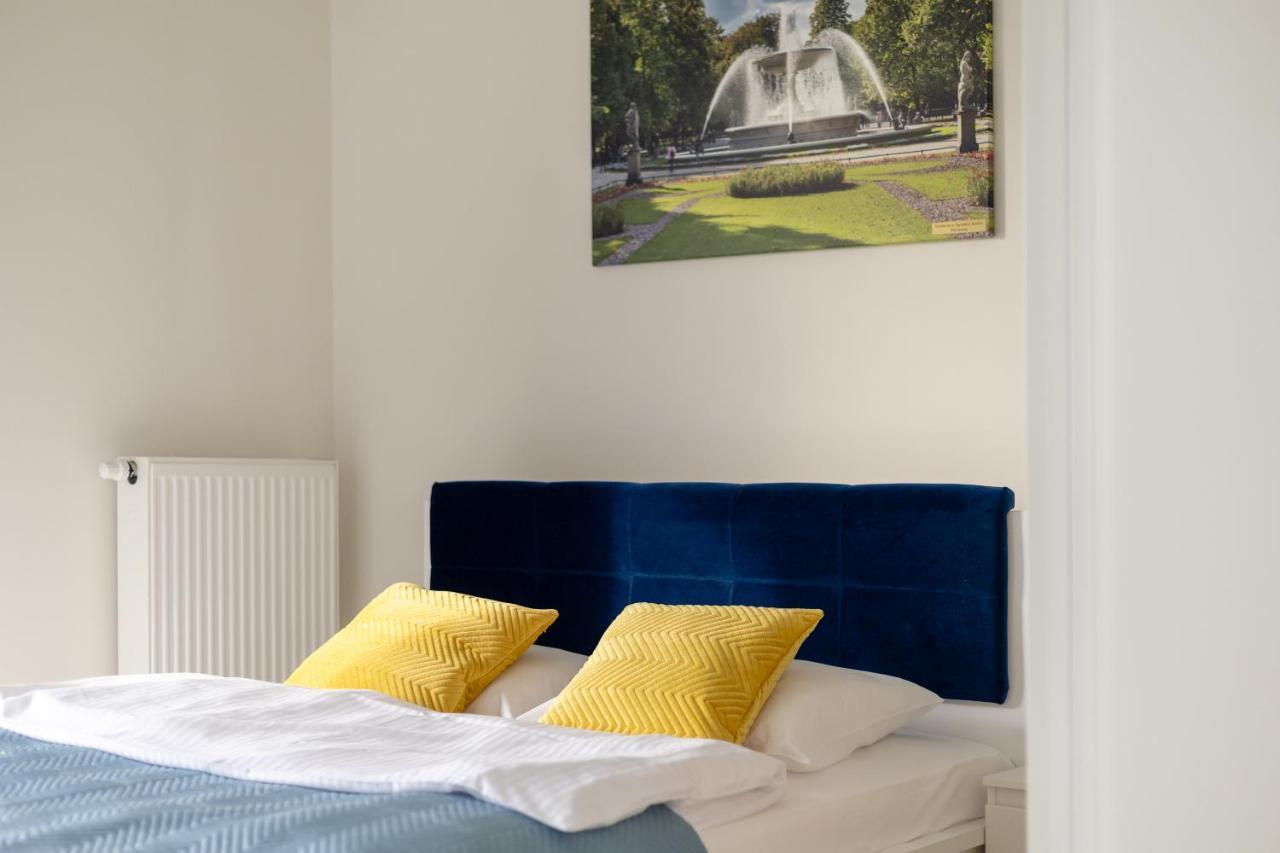 Wola Chic Blue Apartment วอร์ซอ ภายนอก รูปภาพ