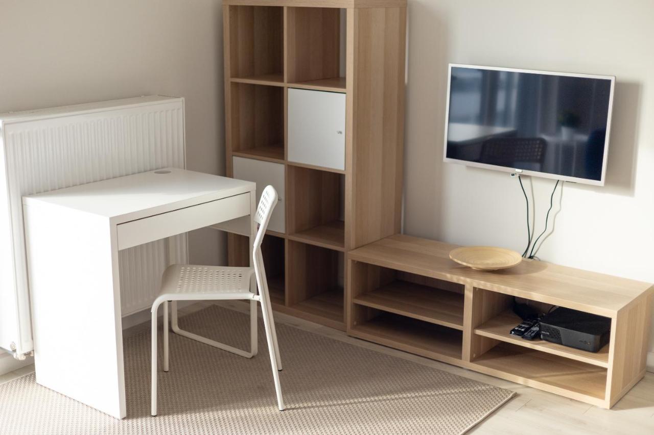 Wola Chic Blue Apartment วอร์ซอ ภายนอก รูปภาพ